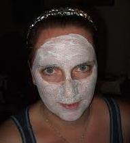 woman with face mask